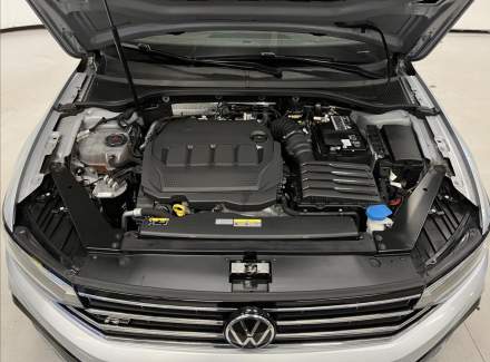 Volkswagen - Passat