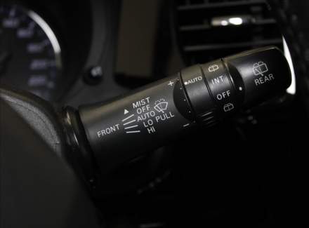 Mitsubishi - Outlander