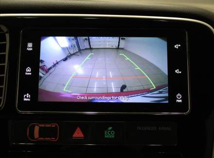 Mitsubishi - Outlander