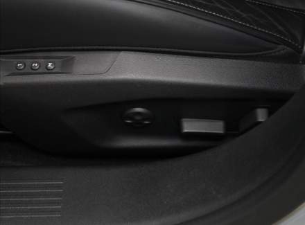 DS Automobiles - DS4 Crossback