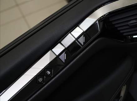 DS Automobiles - DS4 Crossback