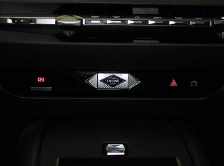 DS Automobiles - DS4 Crossback