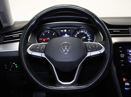 Volkswagen - Passat