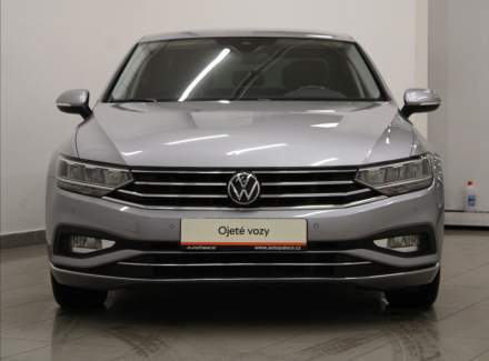 Volkswagen - Passat