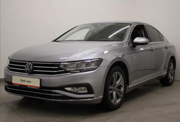 Volkswagen - Passat