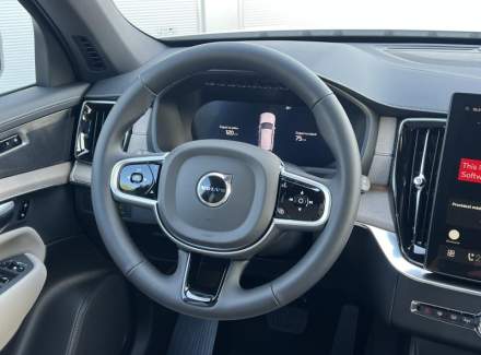 Volvo - XC90