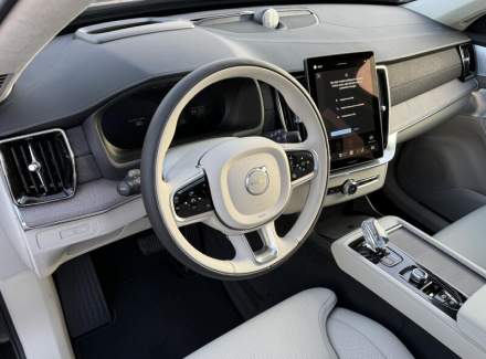 Volvo - XC90