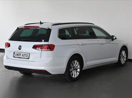 Volkswagen - Passat
