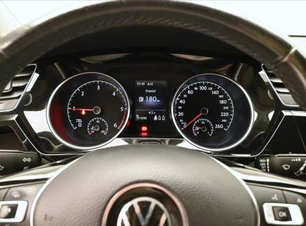 Volkswagen - Touran