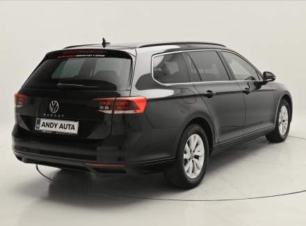 Volkswagen - Passat