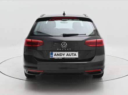 Volkswagen - Passat