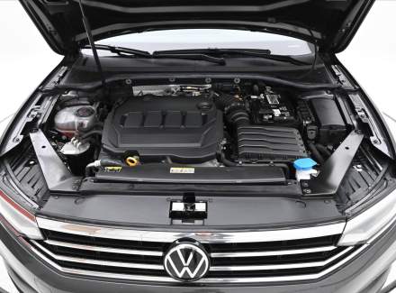 Volkswagen - Passat