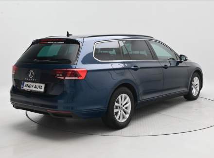 Volkswagen - Passat