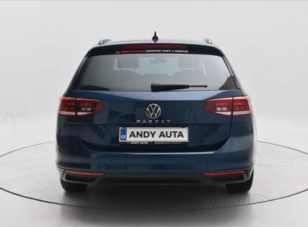 Volkswagen - Passat