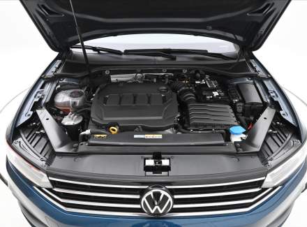Volkswagen - Passat