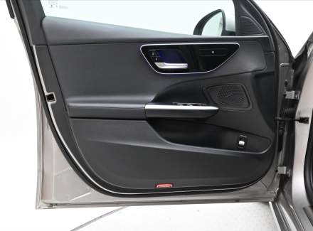 Mercedes-Benz - C-class