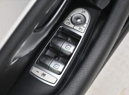 Mercedes-Benz - E-class