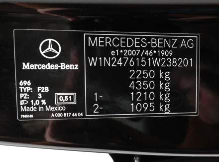Mercedes-Benz - GLB
