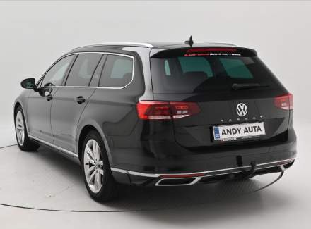 Volkswagen - Passat