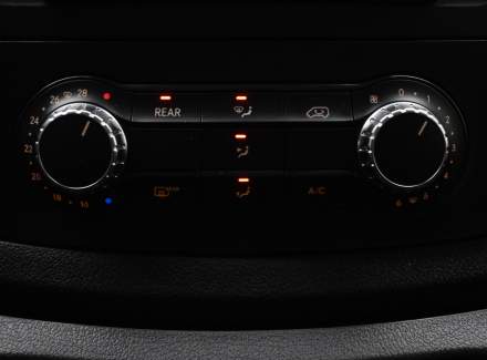 Mercedes-Benz - Vito