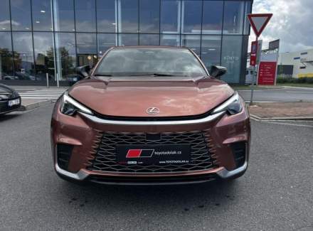 Lexus - LBX