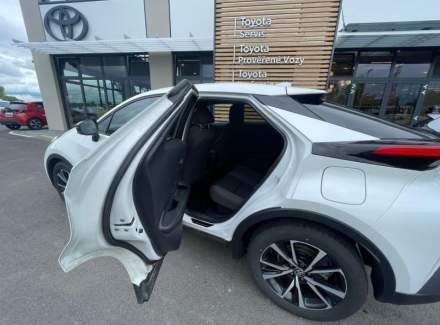 Toyota - C-HR