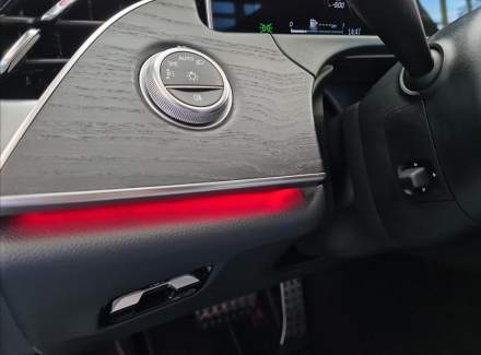 Mercedes-Benz - E-class