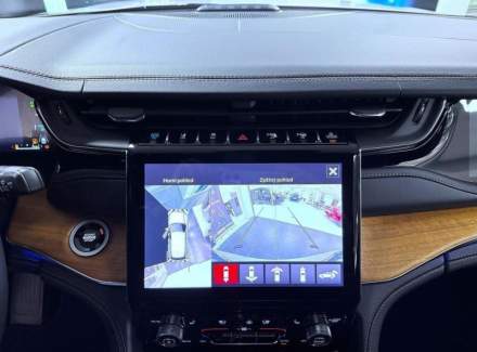 Jeep - Grand Cherokee