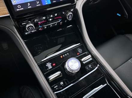 Jeep - Grand Cherokee