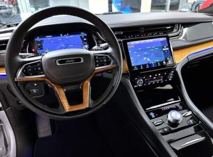 Jeep - Grand Cherokee