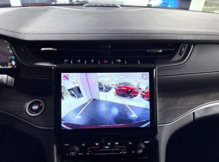 Jeep - Grand Cherokee