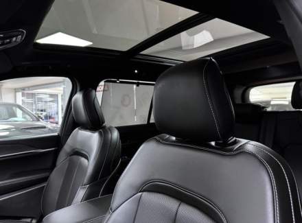 Jeep - Grand Cherokee