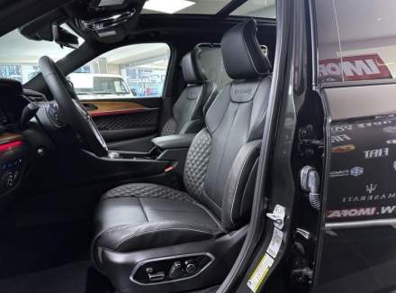 Jeep - Grand Cherokee