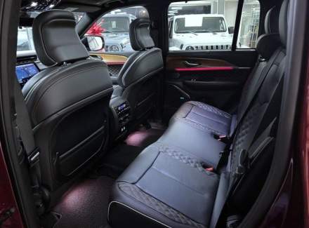 Jeep - Grand Cherokee