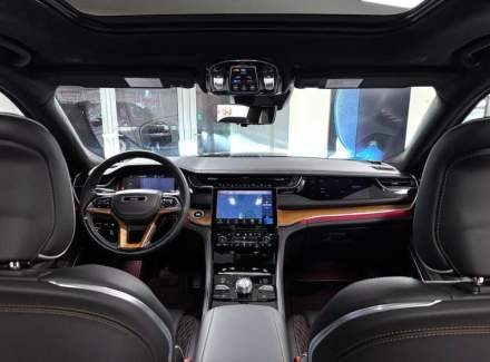 Jeep - Grand Cherokee