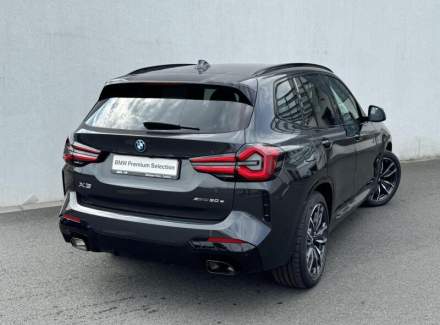 BMW - X3