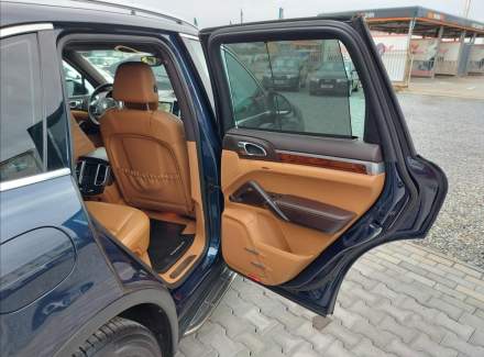 Porsche - Cayenne