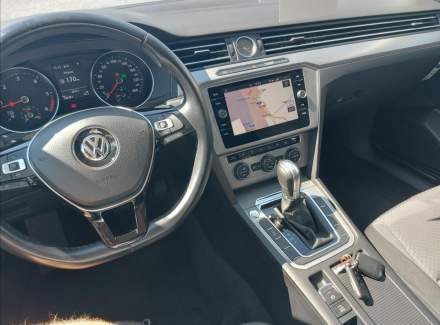 Volkswagen - Passat