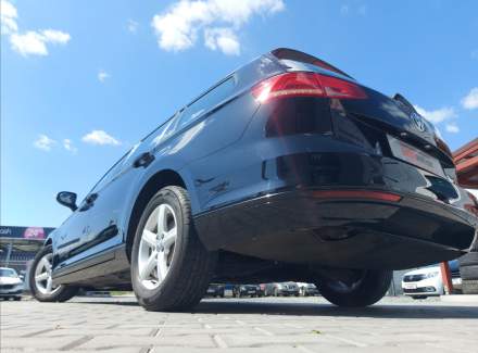 Volkswagen - Passat