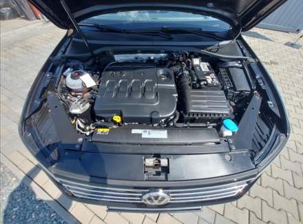 Volkswagen - Passat