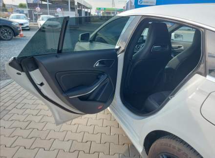 Mercedes-Benz - CLA
