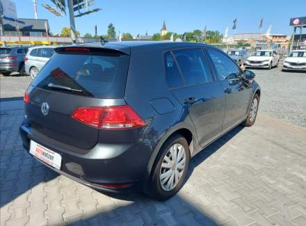 Volkswagen - Golf