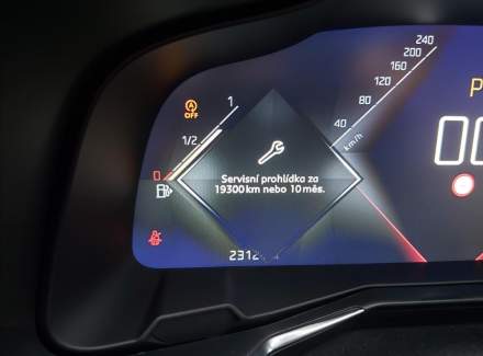 DS Automobiles - DS7 Crossback