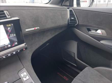 DS Automobiles - DS7 Crossback