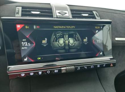 DS Automobiles - DS7 Crossback