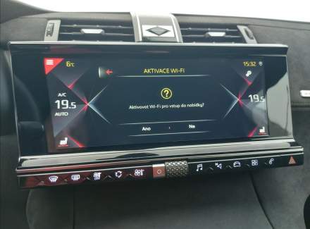 DS Automobiles - DS7 Crossback