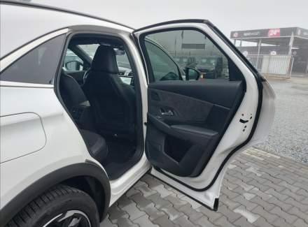 DS Automobiles - DS7 Crossback