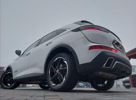DS Automobiles - DS7 Crossback