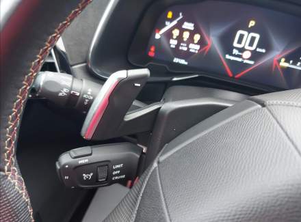 DS Automobiles - DS7 Crossback