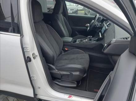 DS Automobiles - DS7 Crossback